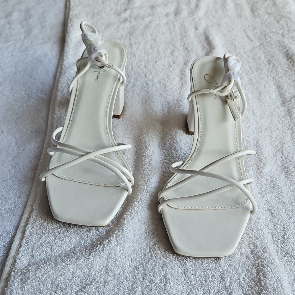 J. Adams White PU Strappy Block Heel‎ Ankle Strap Sandals Buckle Women's Size 10